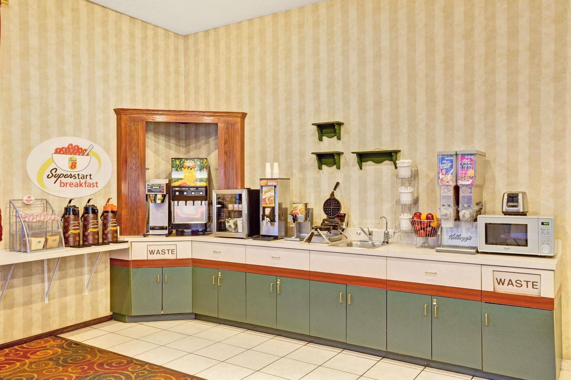 Hotel Super 8 By Wyndham S Jordan/sandy/slc Area South Jordan