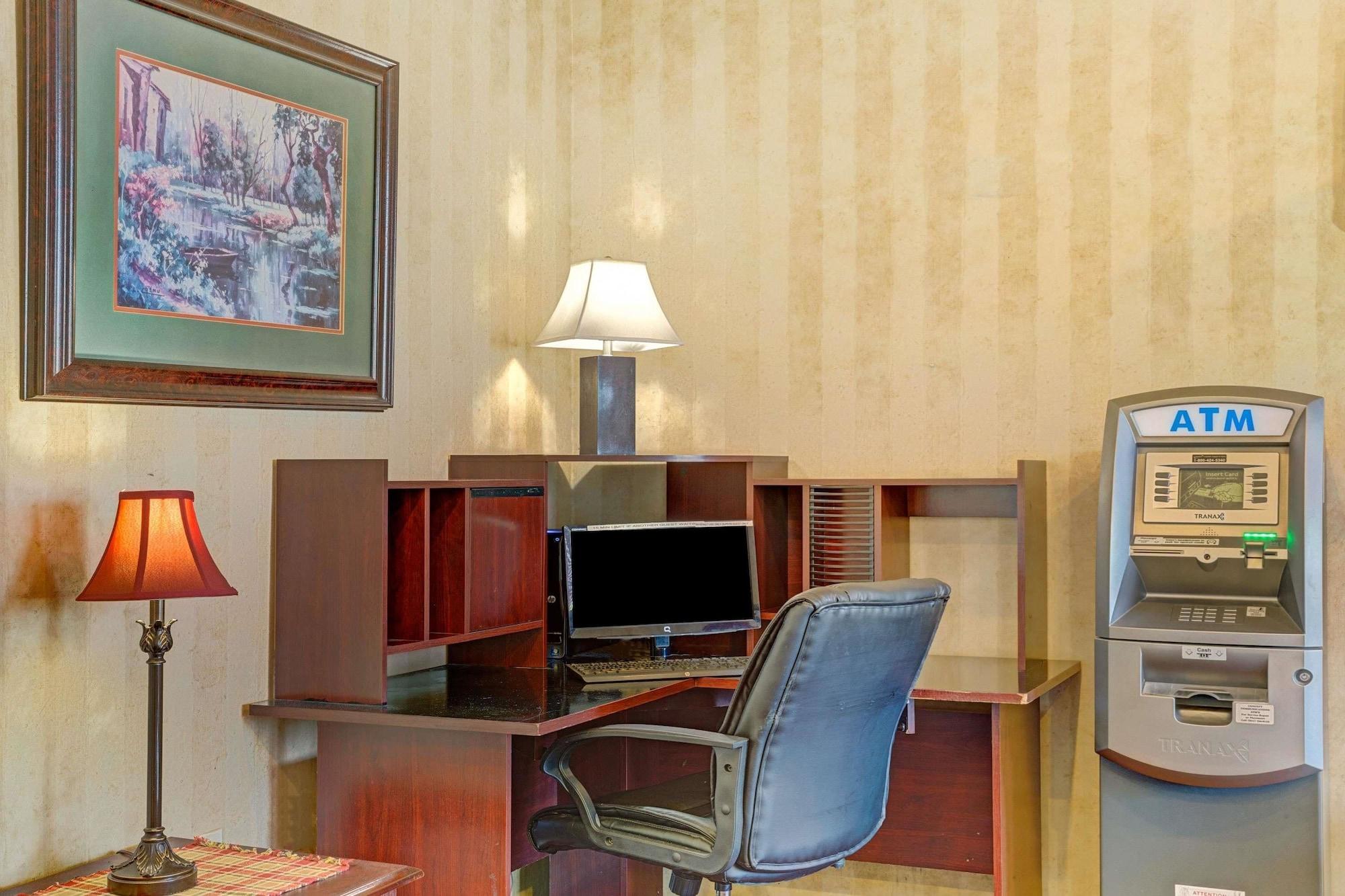 Super 8 By Wyndham S Jordan/sandy/slc Area Hotel 2*