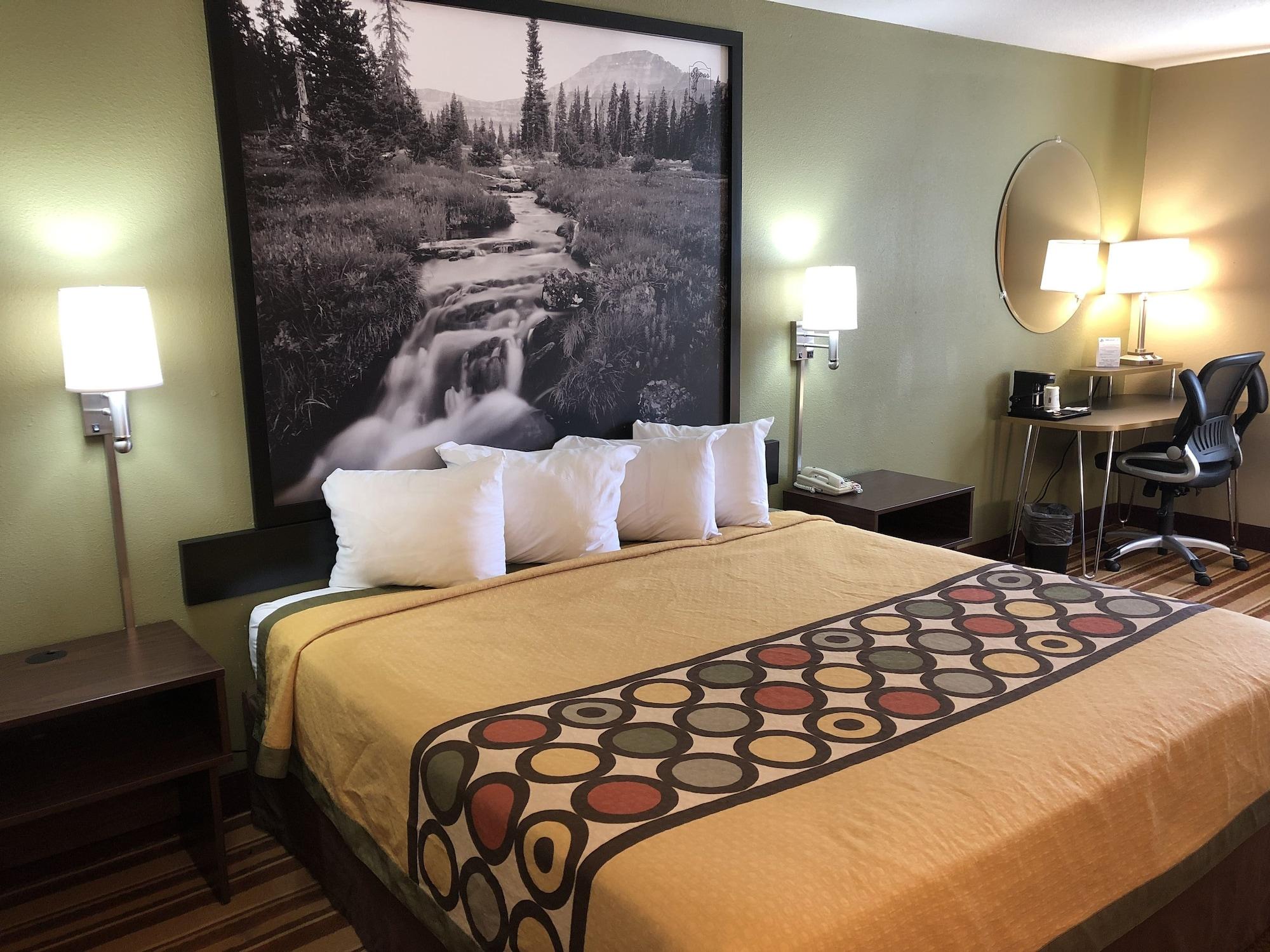 Super 8 By Wyndham S Jordan/sandy/slc Area Hotel