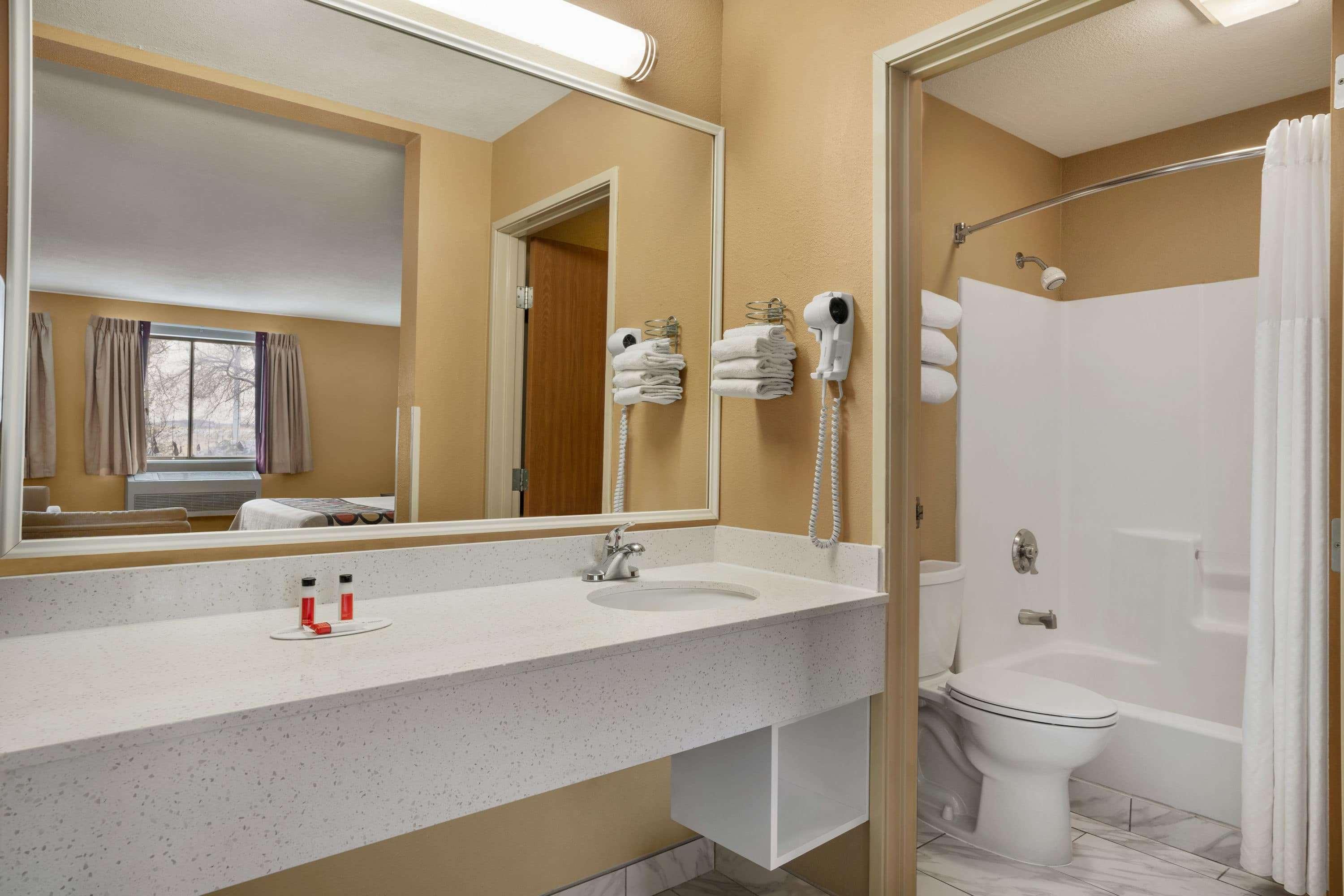 Hotel Super 8 By Wyndham S Jordan/sandy/slc Area